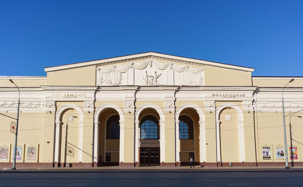 Татарская филармония казань. Казанская филармония имени Габдуллы Тукая. Старая филармония Казань. Филармония имени Тукая Казань фотографии.