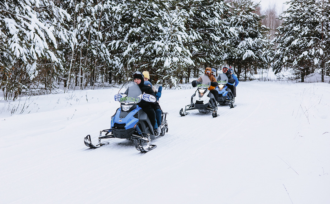 Снегоходы, мотосноуборды и судно на воздушной подушке: активный зимний отдых в Татарстане