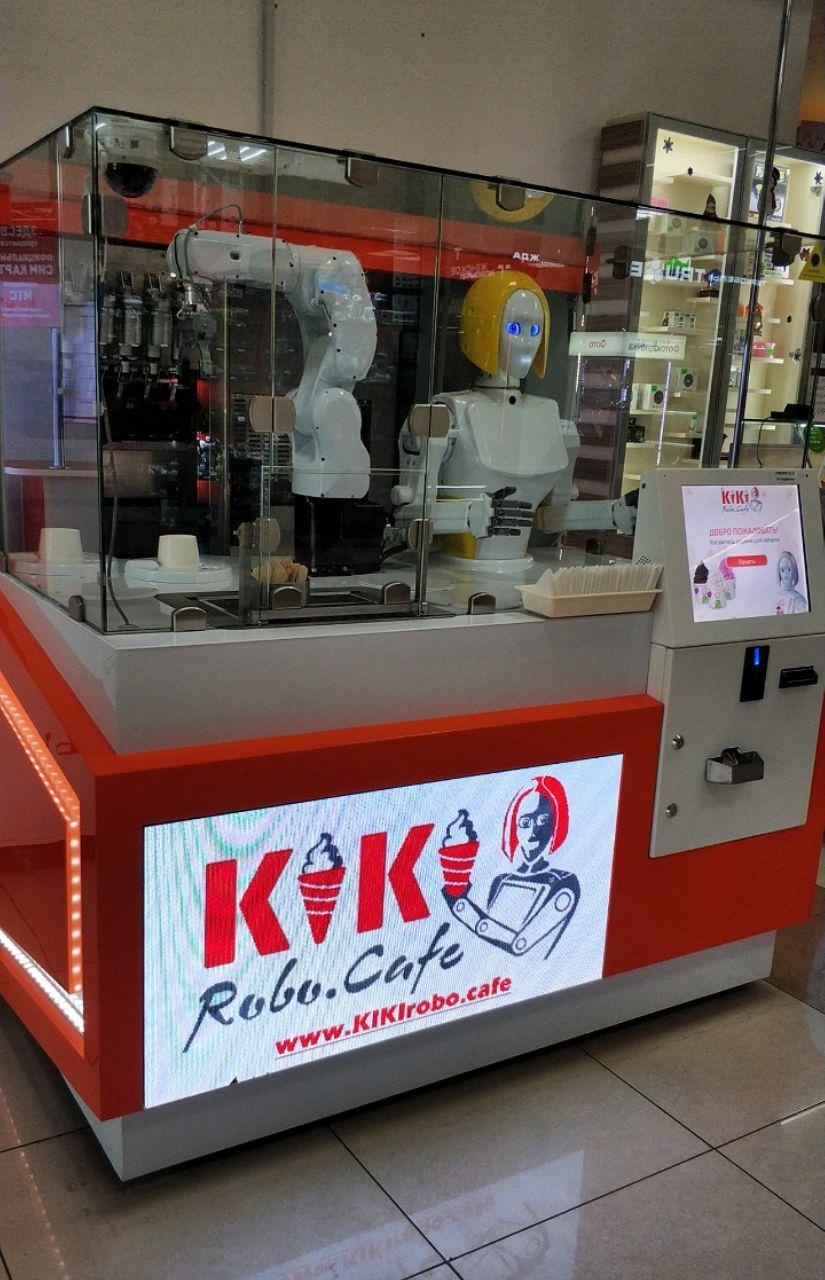 В Казани открылось робокафе, где принимает и выдает заказы робот Кики